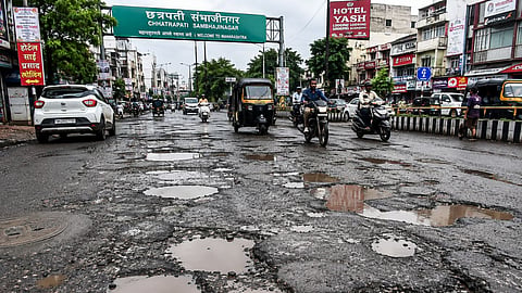 chhatrapati sambhajinagar road potholes ganeshotsav