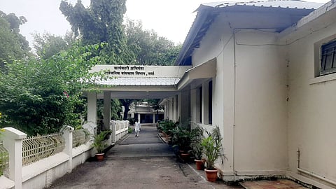 wardha pwd engineer contractor fight