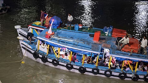 Mumbai Gateway Ferry Breaks Down