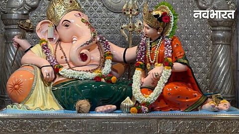 Sharada Gajanan of Akhil Mandi Mandal, Pune
