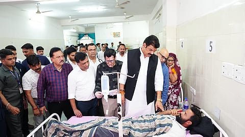 Minister Govind Singh Rajput meeting patients at BMC