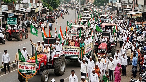 nagbhid paddy bonus farmers tractor march chandrapur
