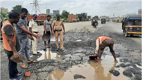 nashik road accidents 5 youths dead 48 hours civic negligence