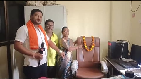 maregaon shiv sena protest empty chair nagar panchayat