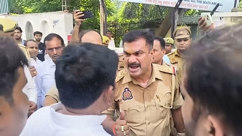Raebareli SP Office Police Viral Video
