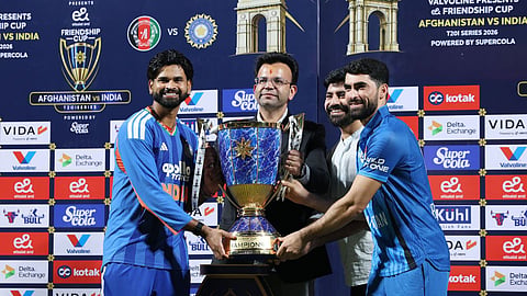 Shreyas Iyer Invites Ibrahim Zadran For Trophy Picture