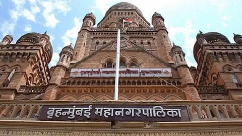 mumbai bmc action 14 feet slums illegal construction
