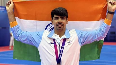 Pawan Sehrawat Replaces Tajinderpal Toor In Opening Ceremony