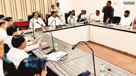 Nashik Satpur Civic Meeting Heated Over Public Issues