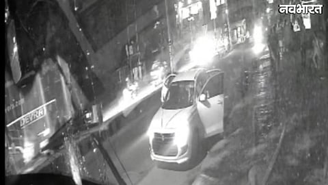 Masked attackers in a car allegedly pelt stones at travels office in Gwalior late at night