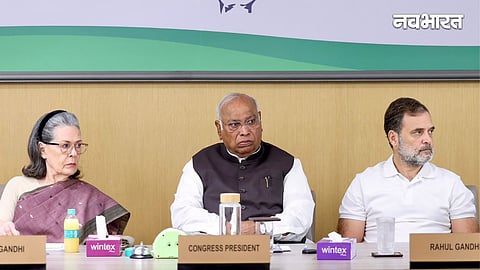 congress president mallikarjun kharge in cwc meeting at indira bhawan