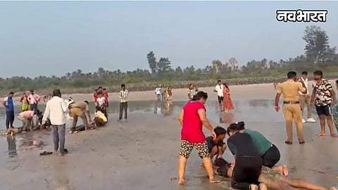 Raigad Diveagar Beach Tragedy 8 pune students drown during trip