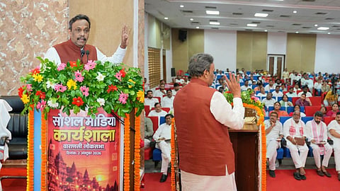 Vinod Tawde in Varanasi: BJP Workers Asked to Use Facts and Digital Platforms Effectively