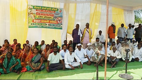 gadchiroli airport land acquisition farmers protest