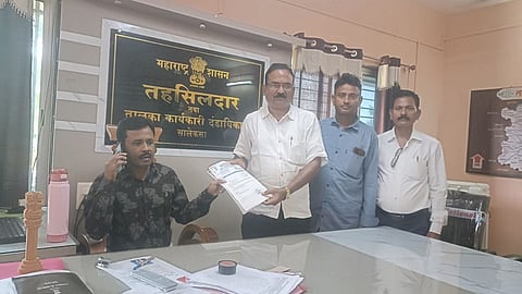 gondia pipariya matoshree pagdandi road farmers problem