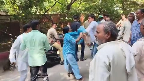 Mathura Congress Clash: Two Factions Fight Outside DM Office