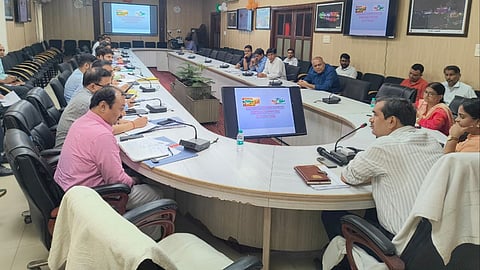 Mathura DM Order FOR and Fines Against Stubble Burning, Reviews Rural Development Schemes