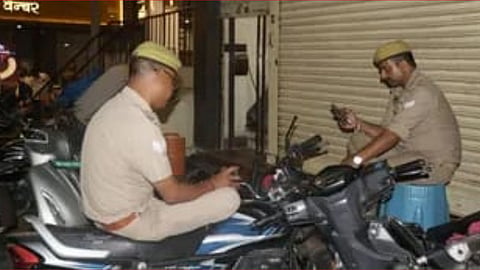 DRI Raid in Gorakhpur Bullion Market: Gold-Silver Stocks, Old Business Transactions Under Scrutiny