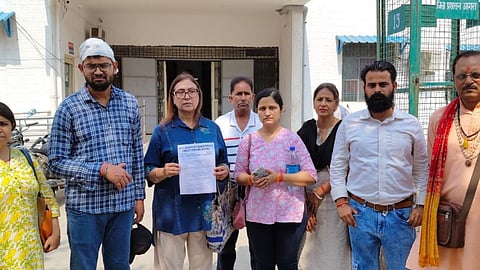 Agra Cafe Owner Assault Case: Dispute Over Feeding Stray Dogs, Victim Seeks FIR