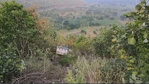 mahur ghat tempo accident three dead yavatmal