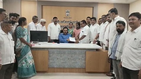 akola microfinance recovery women safety street lights demand