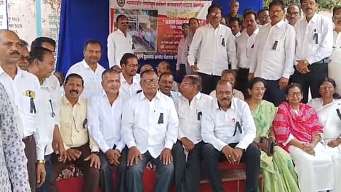 yavatmal retired court employees salary revision protest