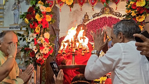 Vrindavan Katyayani Temple Witnesses Divine Sandhi Aarti During Navratri Ashtami-Navami