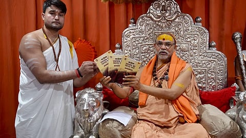 Avimukteshwaranand Saraswati Appoints Shivansh Narayan Dwivedi for Scriptural Debate, Book Released in Varanasi