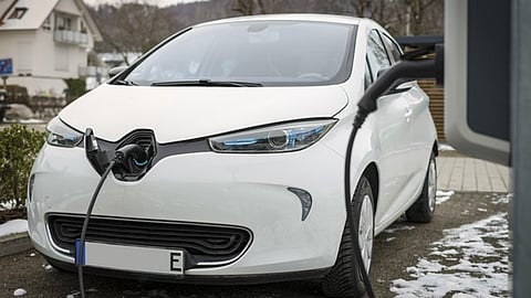 buy an EV now, or should you wait for two years full breakdown
