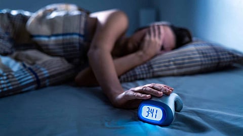 Why can't I sleep at night causes better sleep tips.