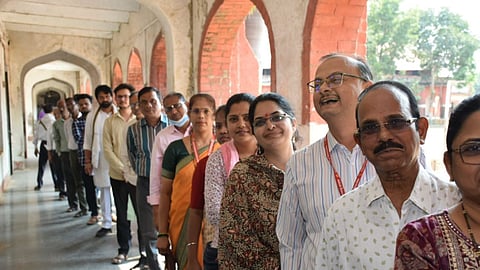 bhandara graduate election voting percentage