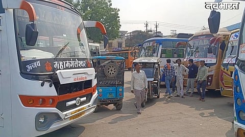 Passengers Face Problems After Bus Stand Closure Ujjain