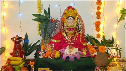 आज है 'वरलक्ष्मी व्रत', माता लक्ष्मी के विशेष आशीष के लिए 'इस' तिथि को 'इस' मुहूर्त में करें पूजा