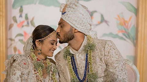 axar-patel-gets-married-to-girlfriend-meha-in-lavish-wedding-ceremony-in-vadodara