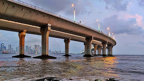 Mumbai Sea Link Suicide