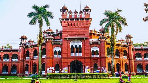 बांग्लादेश में स्थितियां सामान्य होने की ओर, खोले गए एक महीने से बंद शैक्षिक संस्थान