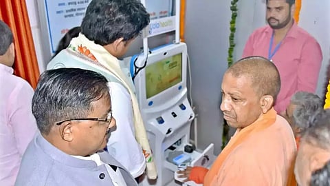 UP में स्वास्थ्य सुविधाओं की भरमार, ये नारा नहीं.. सबका अधिकार
