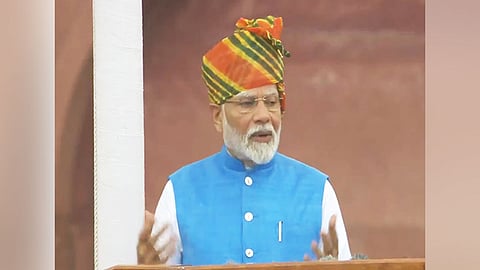 लाल किले से दहाड़े PM मोदी- महिलाओं के खिलाफ राक्षसी कृत्य करने वाले को मिले फांसी
