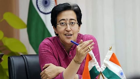 गहलोत के इस्तीफे के बावजूद आतिशी का आत्मविश्वास – 'आप के साथ लगातार जुड़ रहे हैं लोग'