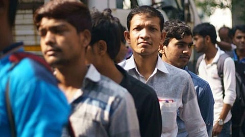 राष्ट्रीय कृषि और ग्रामीण विकास बैंक (NABARD) ने भर्ती के लिए अधिसूचना जारी की है।