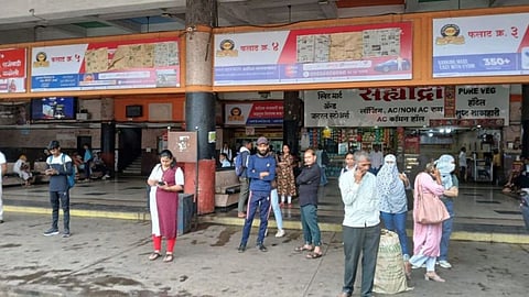 नासिक में यात्री दिन भर होते रहे परेशान, आंदोलन से एसटी परिवहन व्यवस्था बिगड़ी