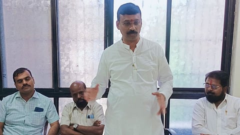 शरद पवार गुट में अंदरूनी कलह, ठाणे के नेता बोले- दलबदलुओं को टिकट दिया गया तो बदलापुर में प्रचार नहीं करेंगे