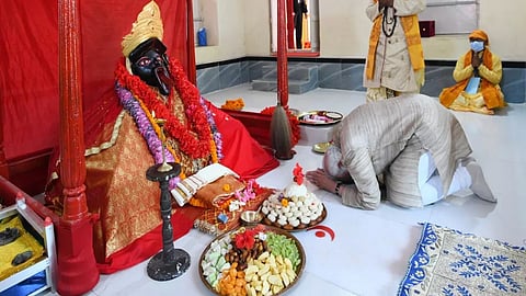 पीएम मोदी के द्वारा उपहार में दिए बांग्लादेश के मंदिर से चोरी हुआ मां जेशोरेश्वरी का मुकुट, भारतीय उच्चायोग ने लिखी चिट्ठी