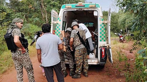 छत्तीसगढ़ में नक्सलियों ने सुरक्षाबलों को बनाया निशाना, IED विस्फोट में दो जवान शहीद