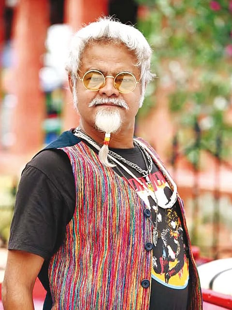 why did Sanjay Mishra turn away from acting and start working at a dhaba know