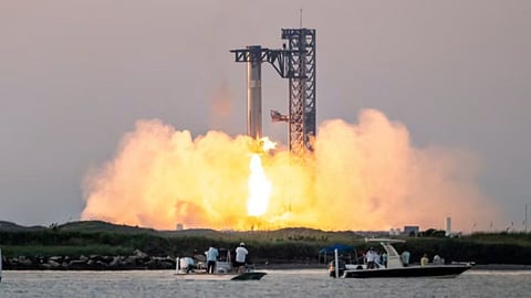 spacex Super Heavy booster