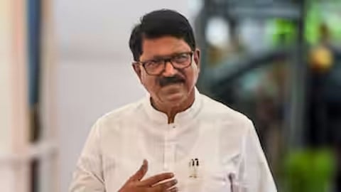'इंपोर्टेड माल' वाले बयान पर अरविंद सावंत ने दी सफाई, बोले- मैंने उनका नाम नहीं लिया