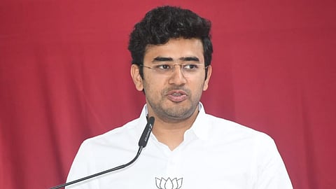 मुंबई में तेजस्वी सूर्या ने कांग्रेस के आर्थिक मॉडल पर साधा निशाना, बोले- दिवालिया होने की कगार पहुंचा कर्नाटक