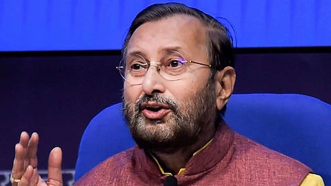 महा चुनावों से पहले कांग्रेस के वादों पर प्रकाश जावड़ेकर
