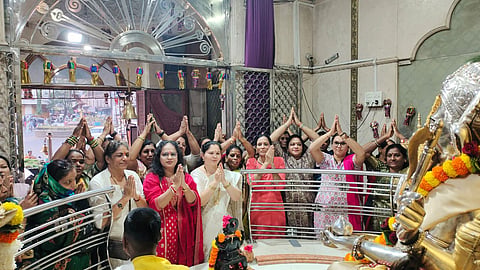 एकनाथ के लिए मंदिरों चाहने वालों का डेरा, शिंदे को मुख्यमंत्री बनाने भगवान से मांग रहे मन्नत
